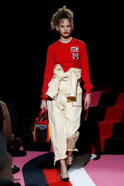 Look 9